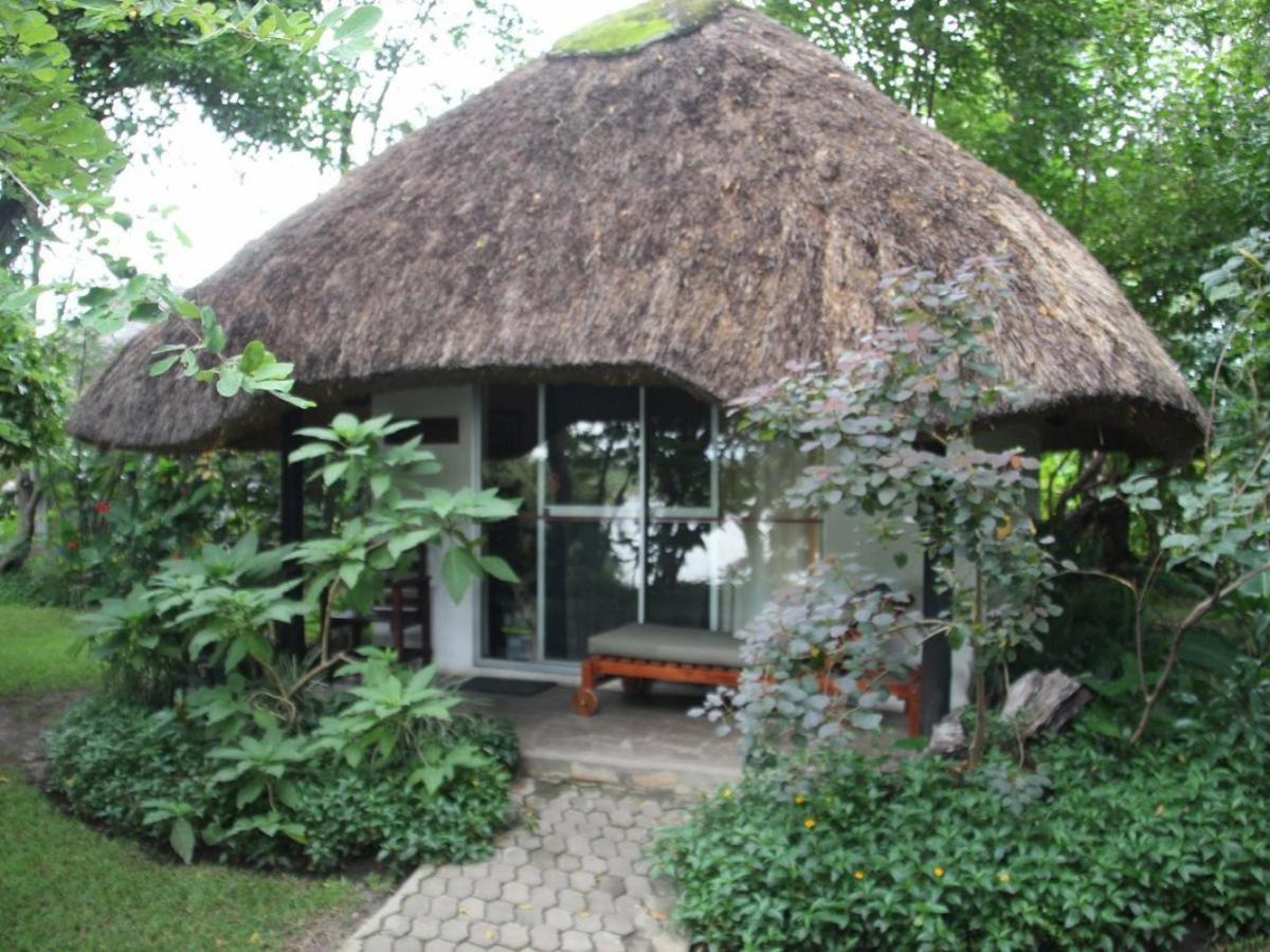 Caprivi River Lodge カティマ・ムリロ エクステリア 写真
