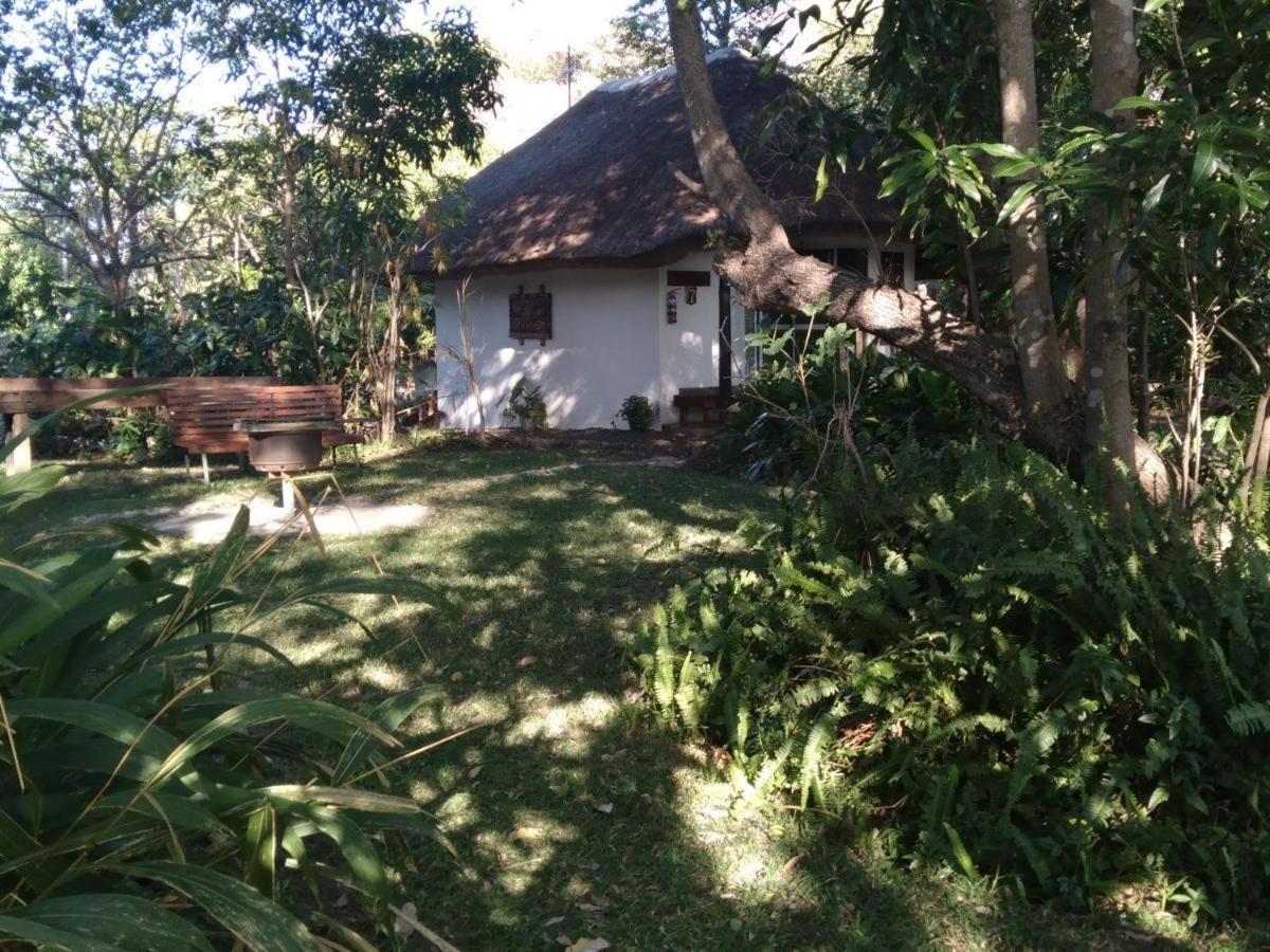 Caprivi River Lodge カティマ・ムリロ エクステリア 写真