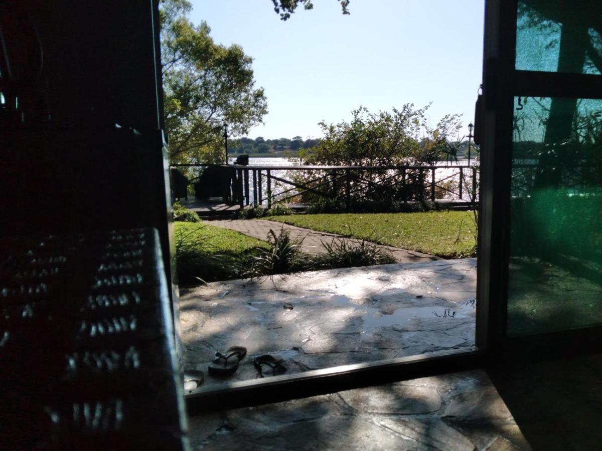 Caprivi River Lodge カティマ・ムリロ エクステリア 写真