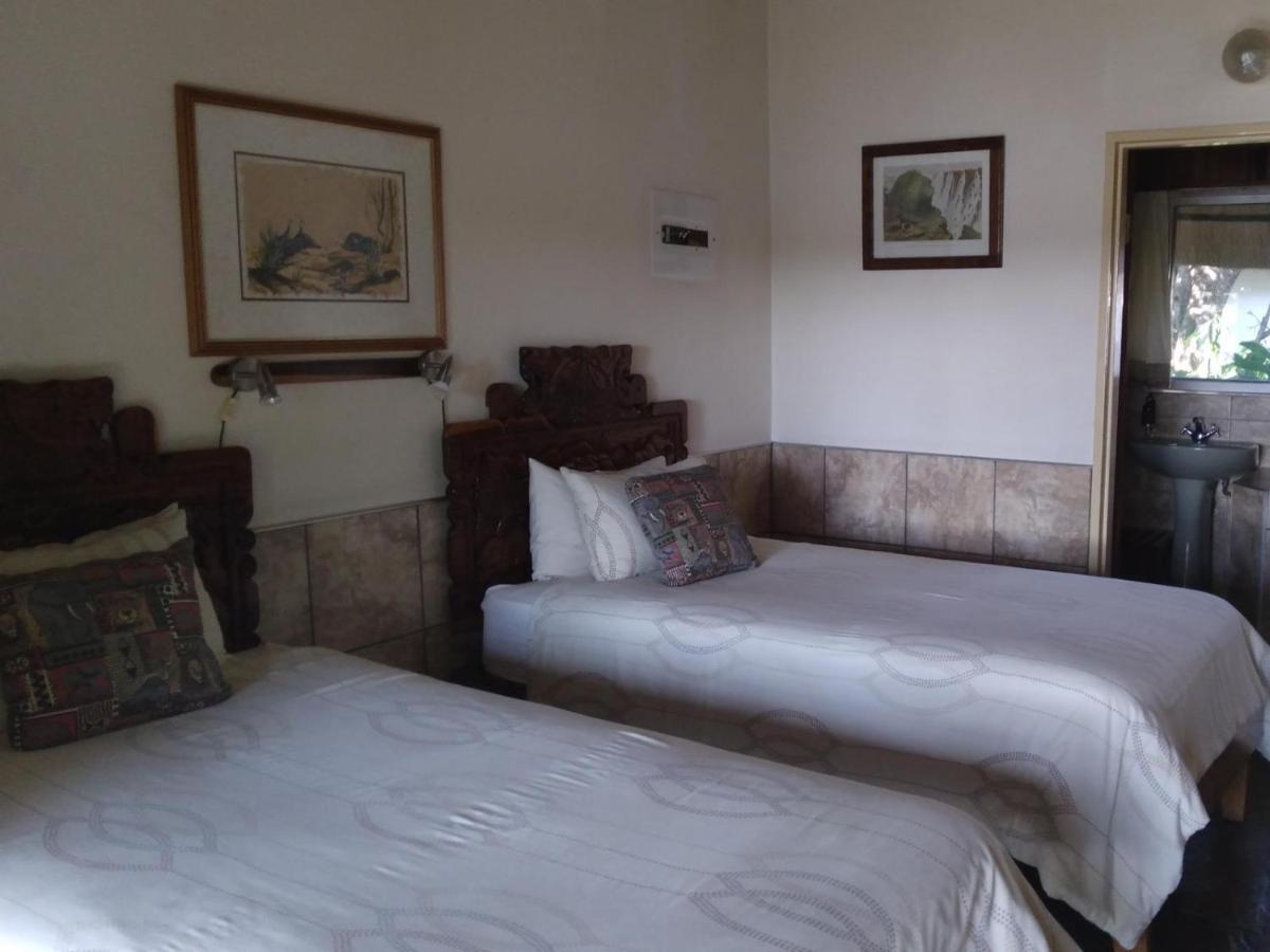 Caprivi River Lodge カティマ・ムリロ エクステリア 写真
