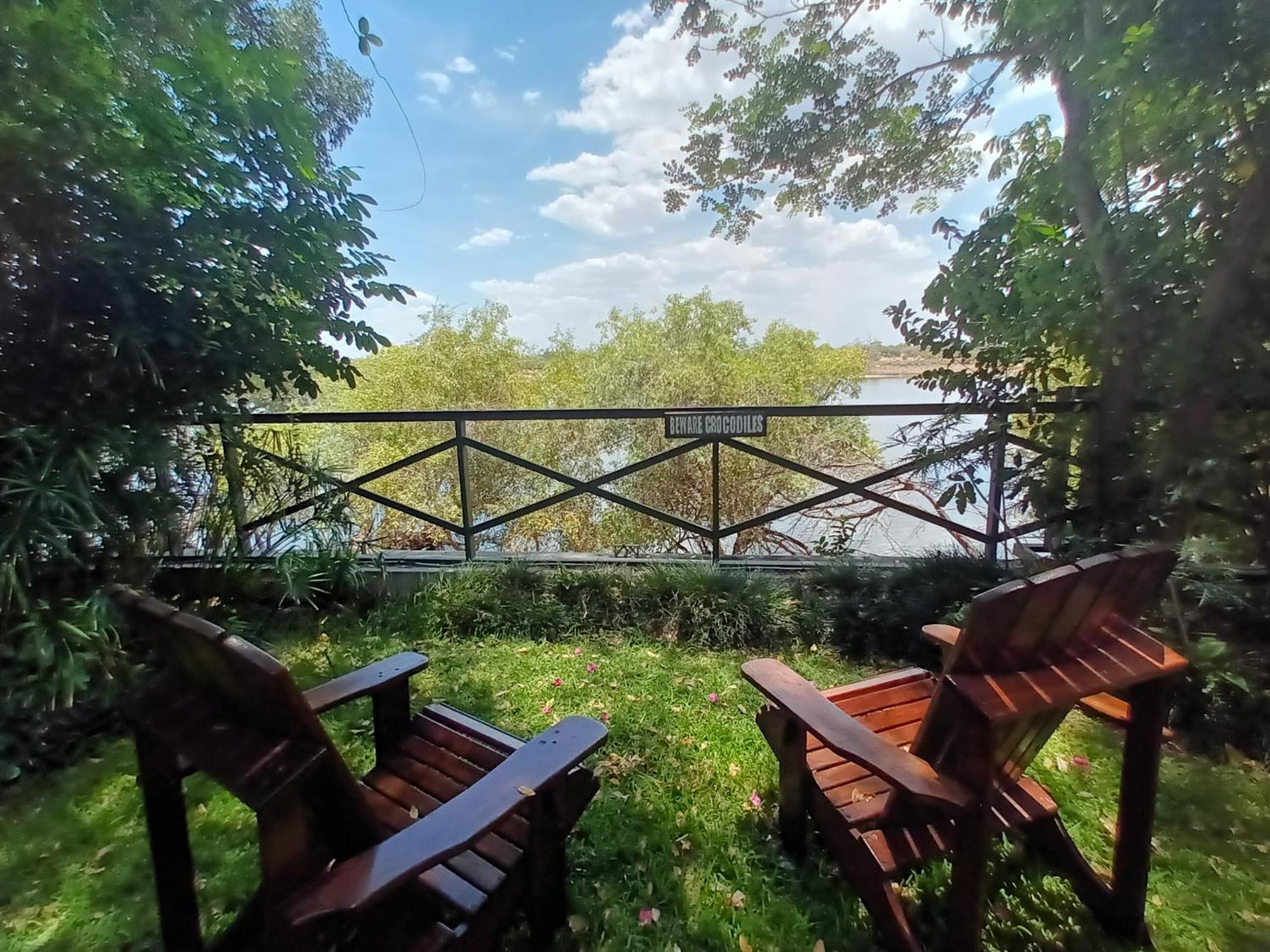 Caprivi River Lodge カティマ・ムリロ エクステリア 写真