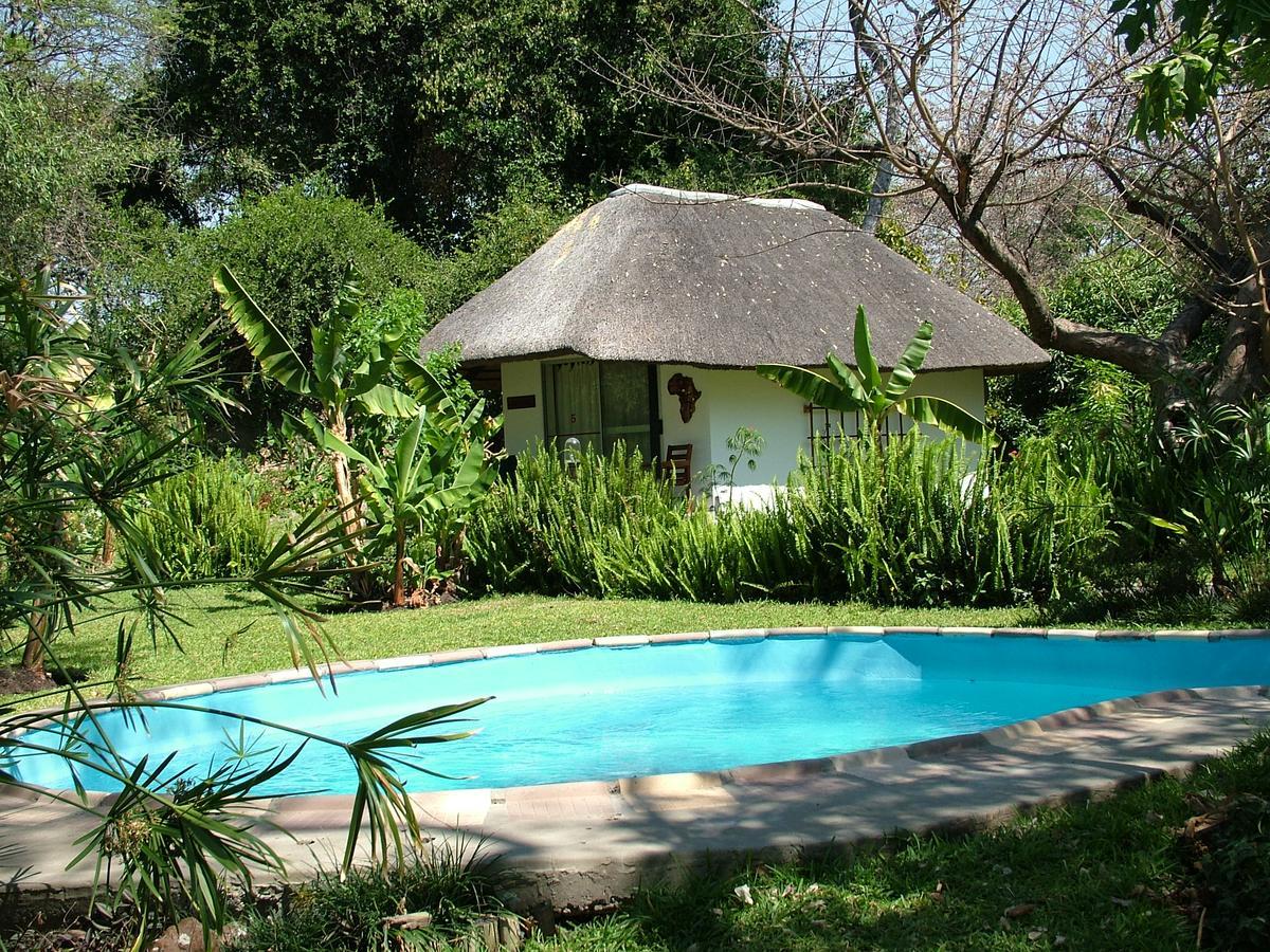 Caprivi River Lodge カティマ・ムリロ エクステリア 写真